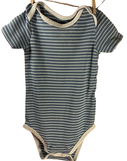 Gestreifter Kurzarmbody – Tchibo 💙