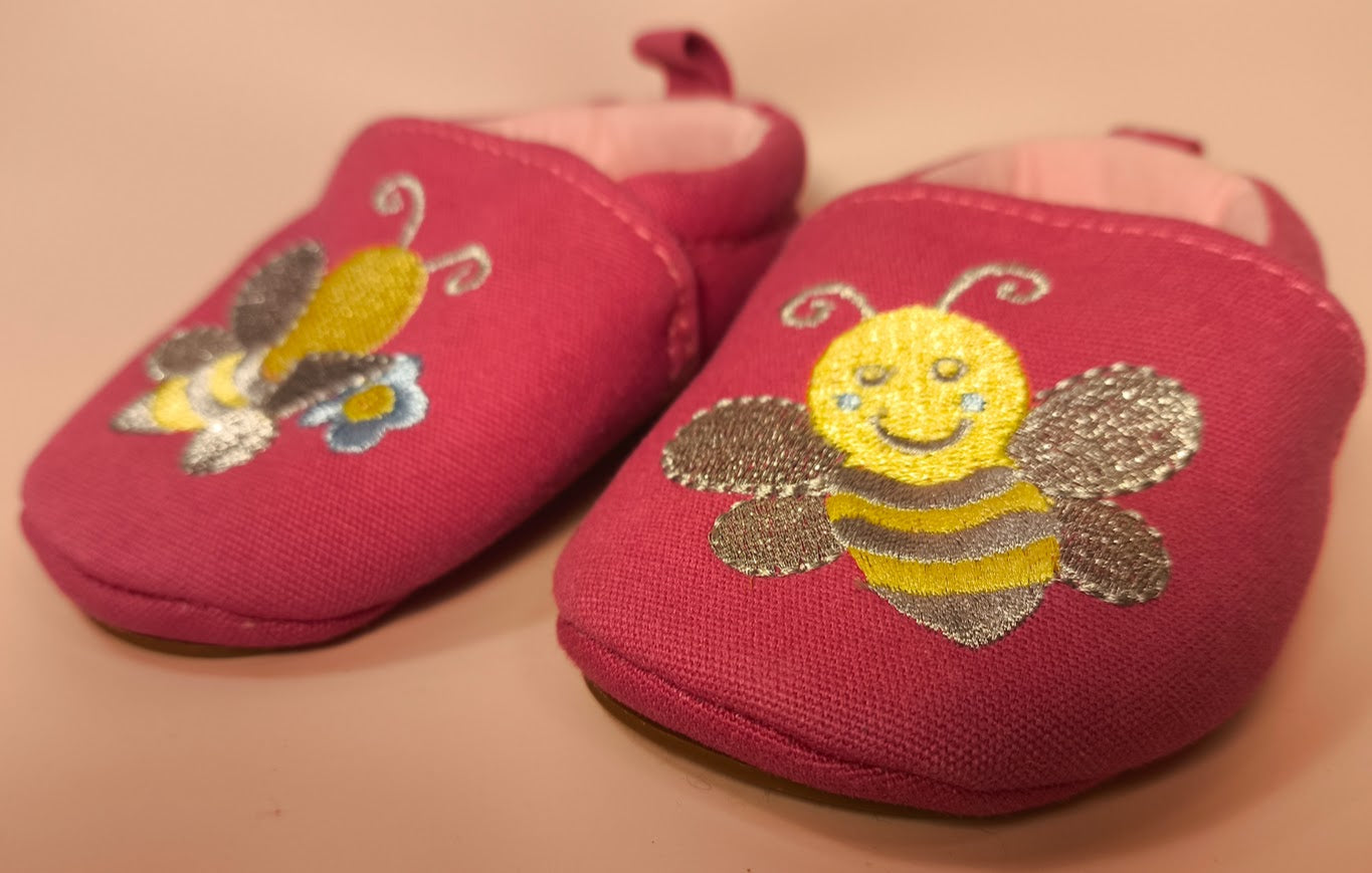 🐝 Sterntaler Krabbelschuhe – Größe 17/18 (Neu) 🌸