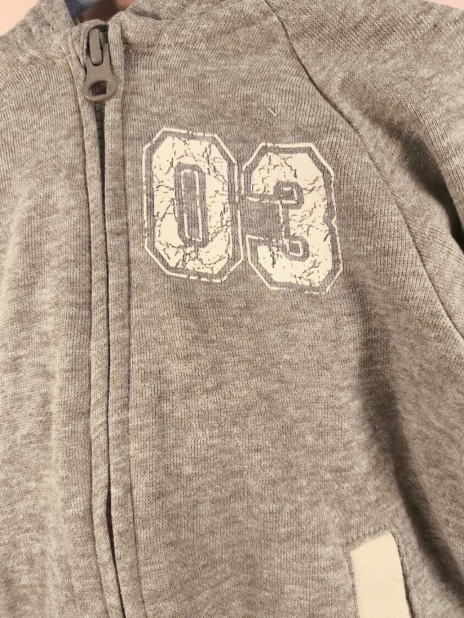 🌿 Alive Jumpsuit – Kuscheliger Grau-Ton mit Streifendetails 🤍