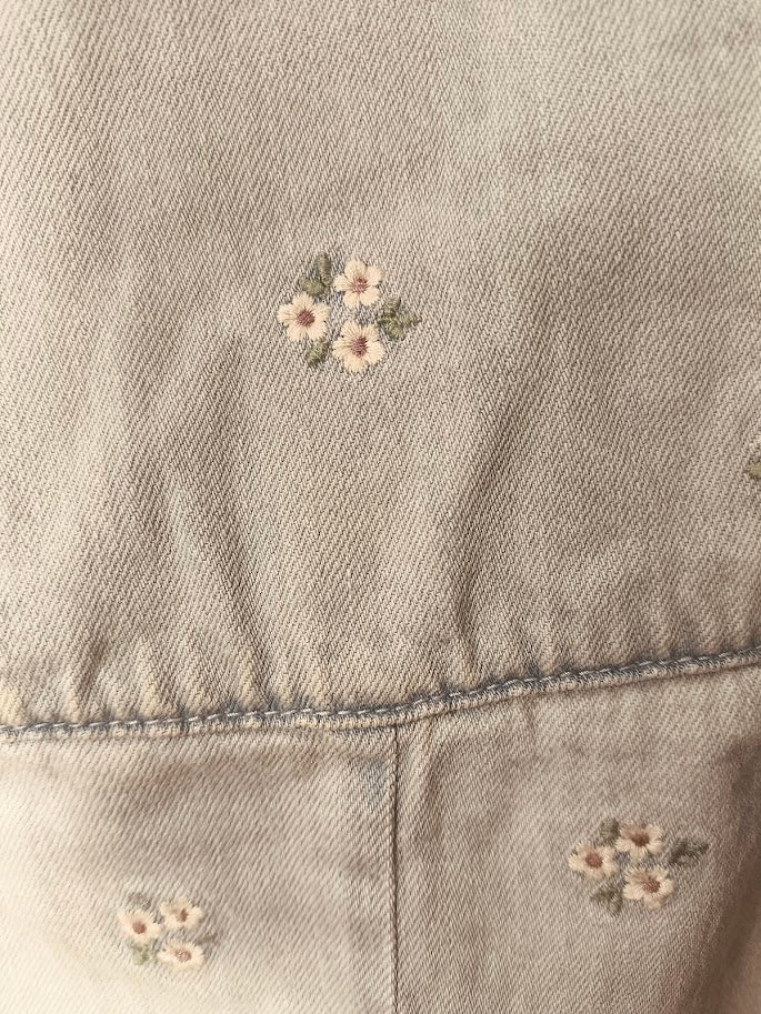 🌼 C&A Jeans-Latzhose mit Blümchenstickerei 🌼