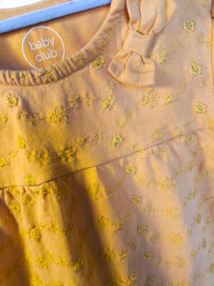 🌻 C&A Kleid in Senfgelb mit feiner Stickerei