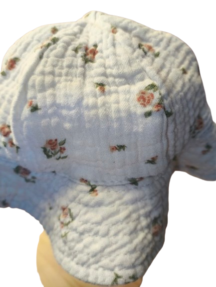 👒 Süßer Sonnenhut von H&M – zart geblümt & perfekt für kleine Köpfe! 🌸